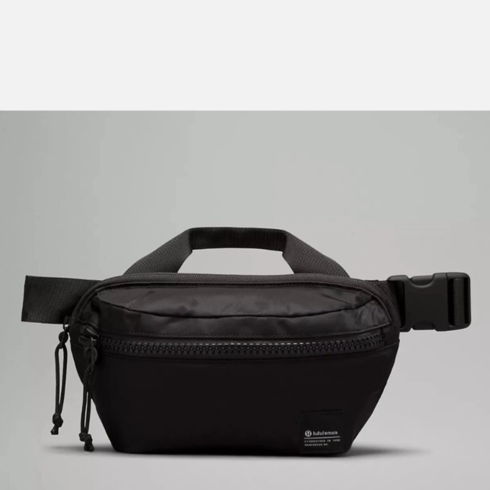 lululemon athletica Classic Black Belt Bag